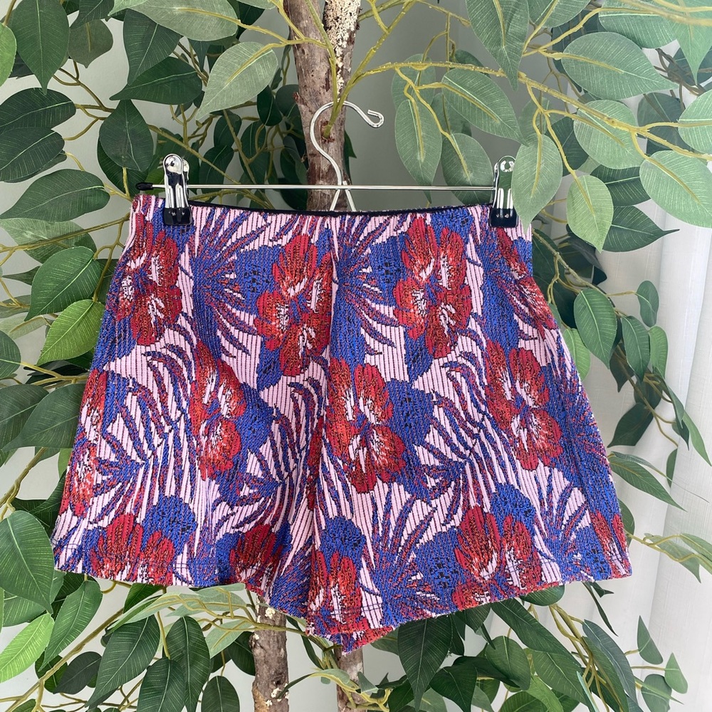 ZARA TRAFALUC Floral Shorts